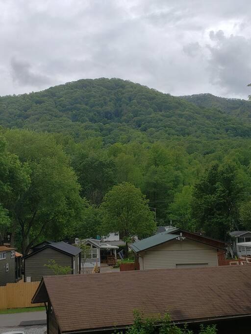 Vila J.Creek Retreat, Creekside Townhouse +1 Car Garage Maggie Valley Exteriér fotografie