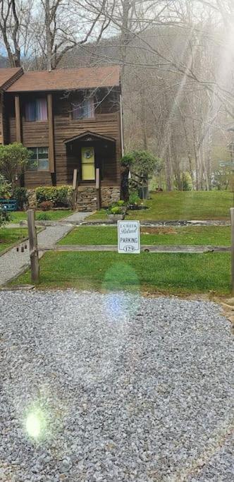 Vila J.Creek Retreat, Creekside Townhouse +1 Car Garage Maggie Valley Exteriér fotografie